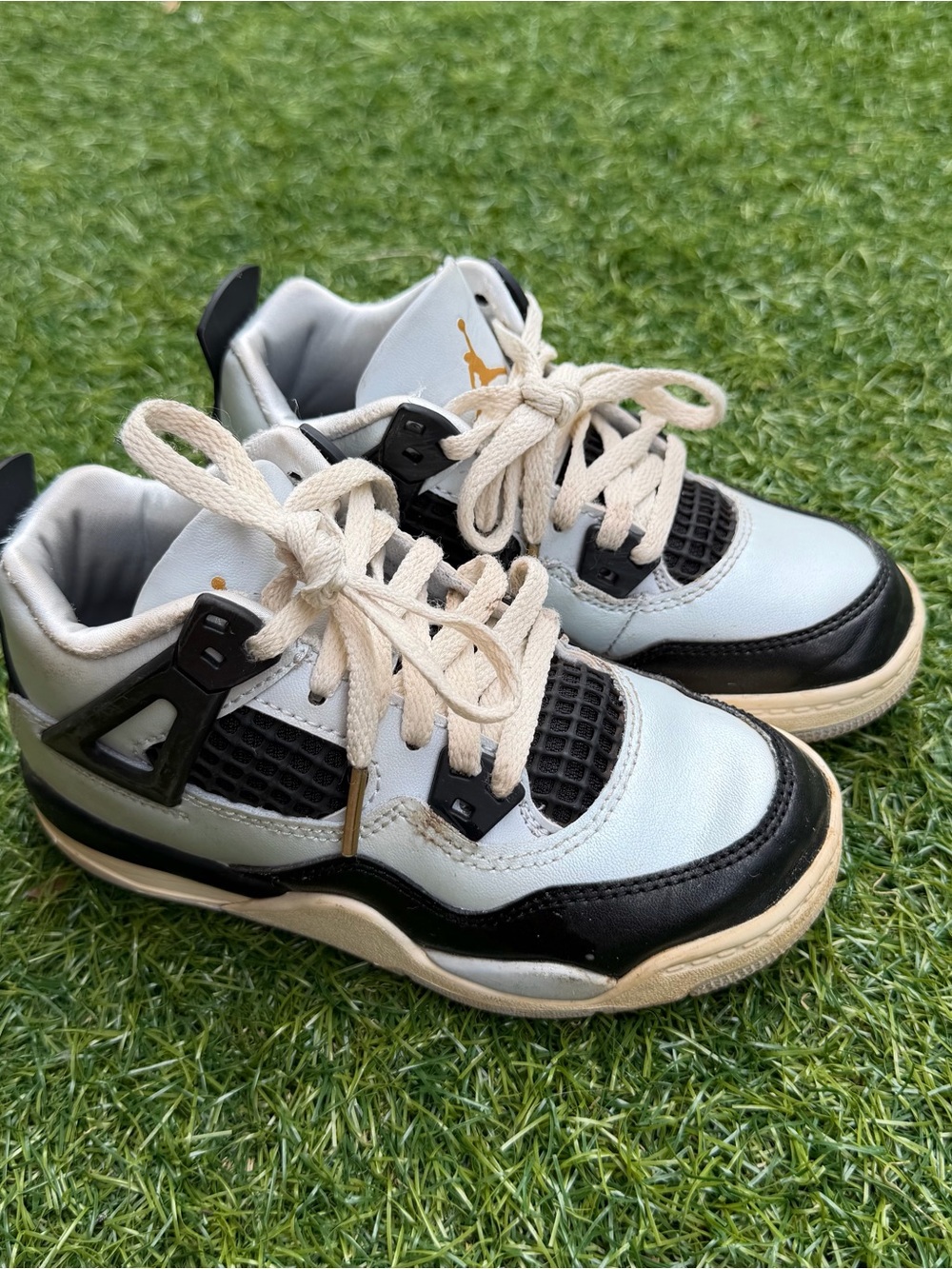 Kids Air-Inspired Basketball Sneakers - White & Black